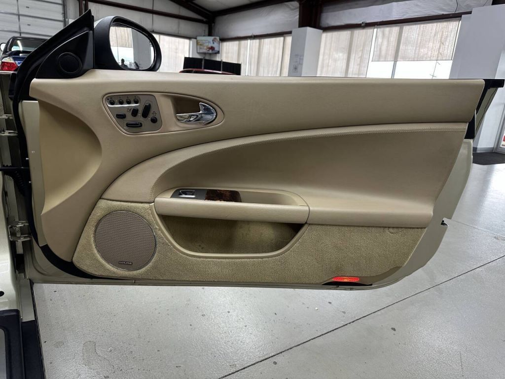 2009 Jaguar XKR