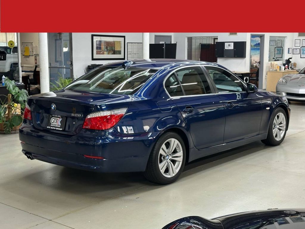 2010 BMW 528i