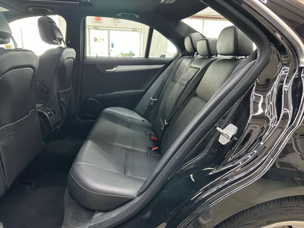 2010 Mercedes-Benz C 300
