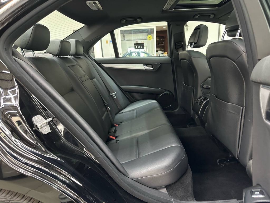 2010 Mercedes-Benz C 300