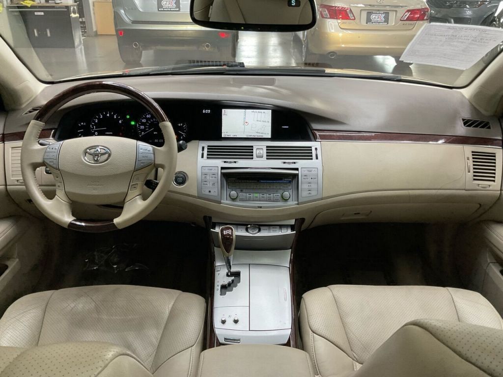 2010 Toyota Avalon