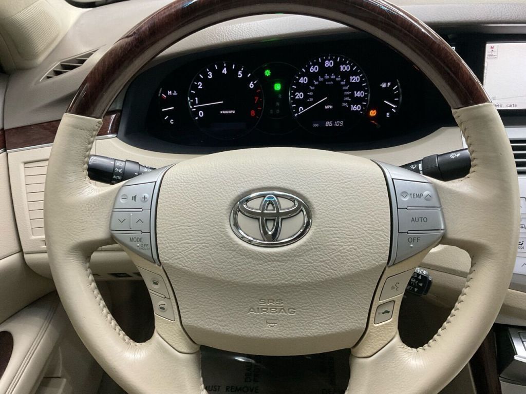 2010 Toyota Avalon