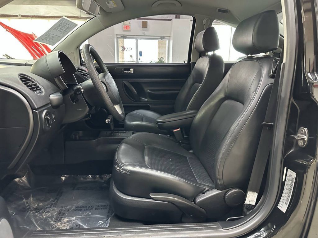 2010 Volkswagen New Beetle
