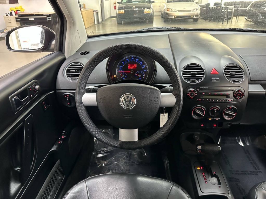 2010 Volkswagen New Beetle