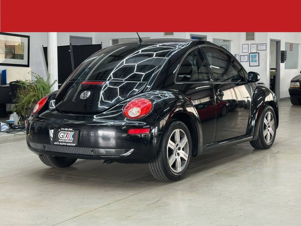 2010 Volkswagen New Beetle
