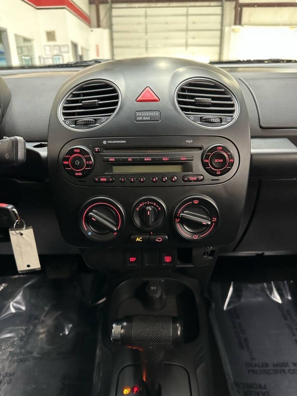 2010 Volkswagen New Beetle