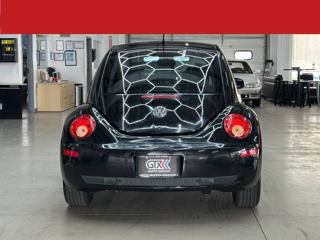 2010 Volkswagen New Beetle