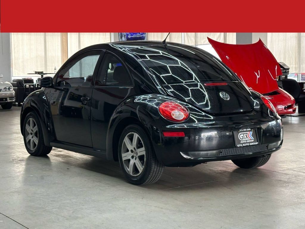 2010 Volkswagen New Beetle