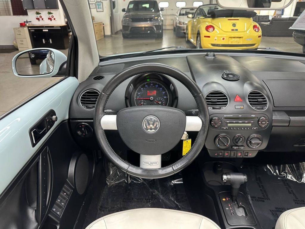 2010 Volkswagen New Beetle