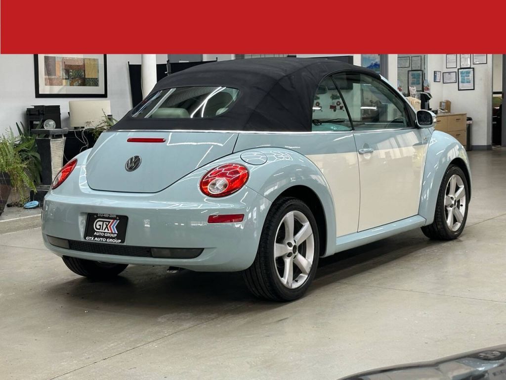 2010 Volkswagen New Beetle