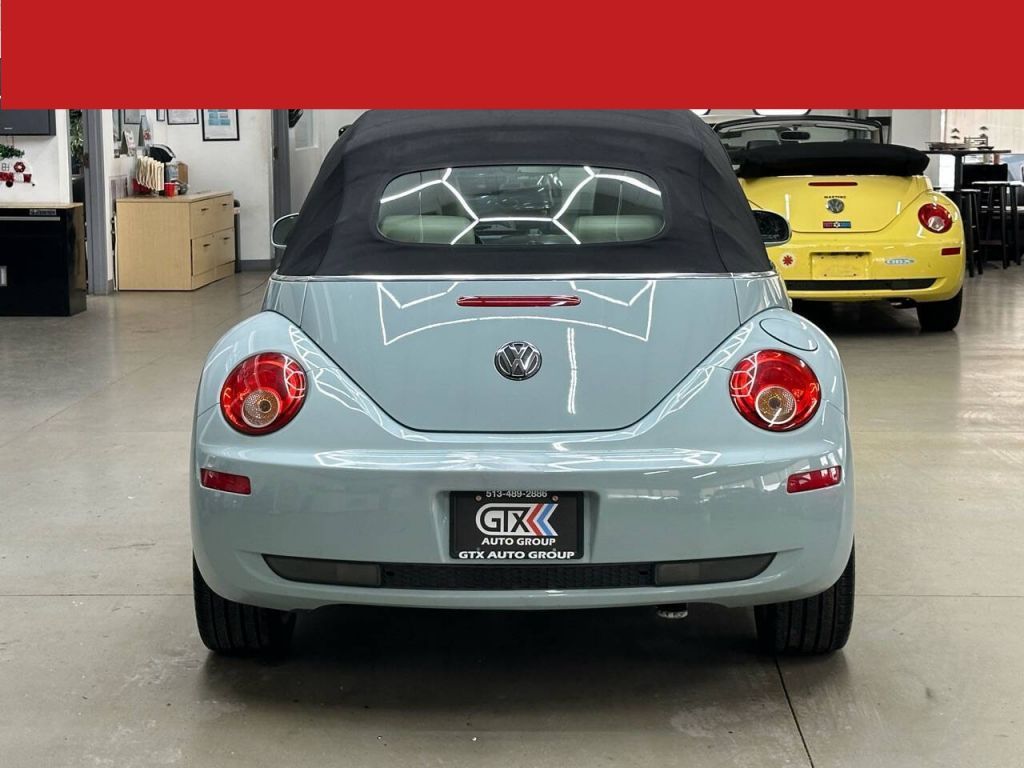 2010 Volkswagen New Beetle