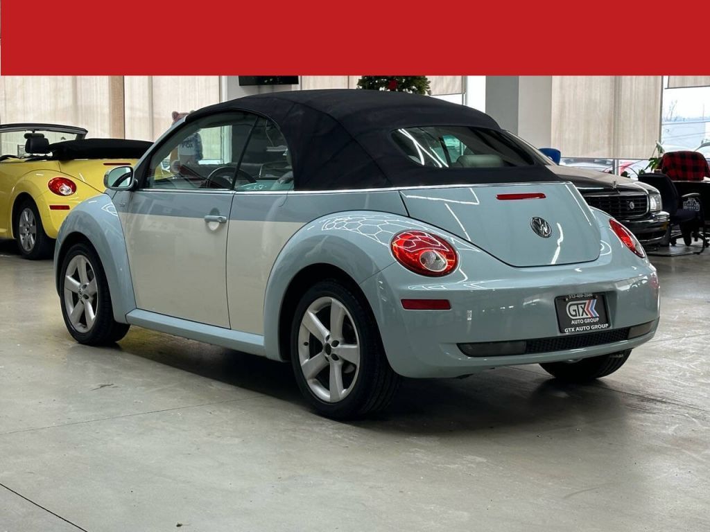 2010 Volkswagen New Beetle