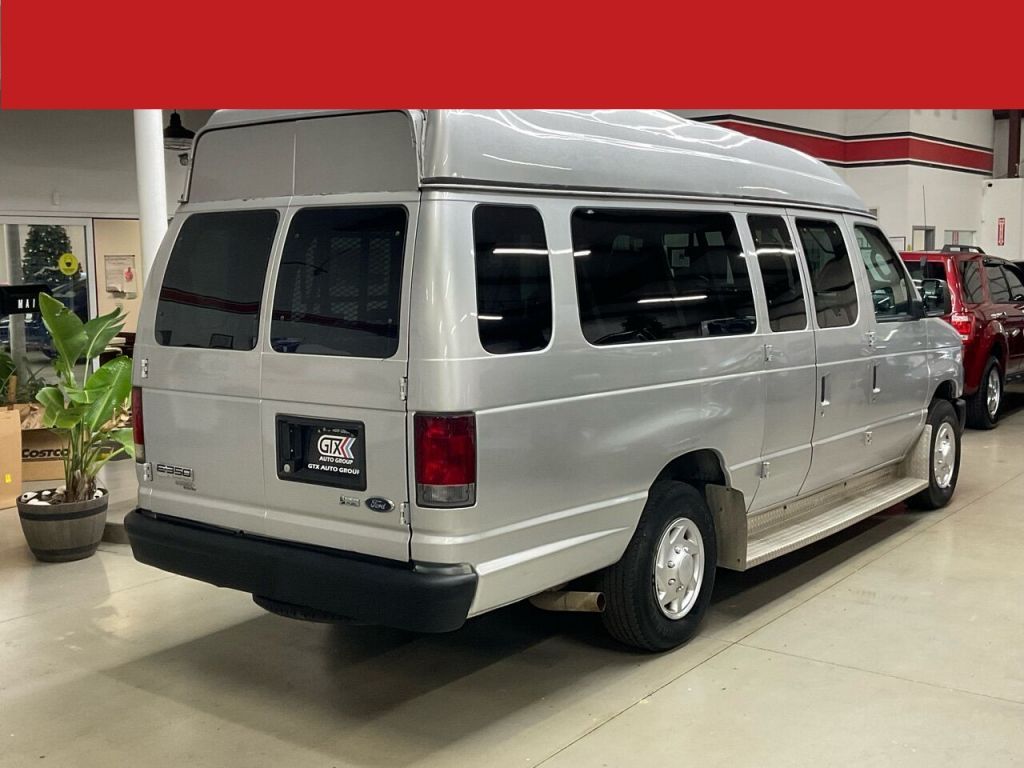 2011 Ford Econoline Wagon