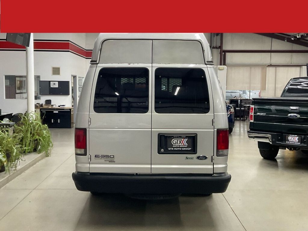 2011 Ford Econoline Wagon