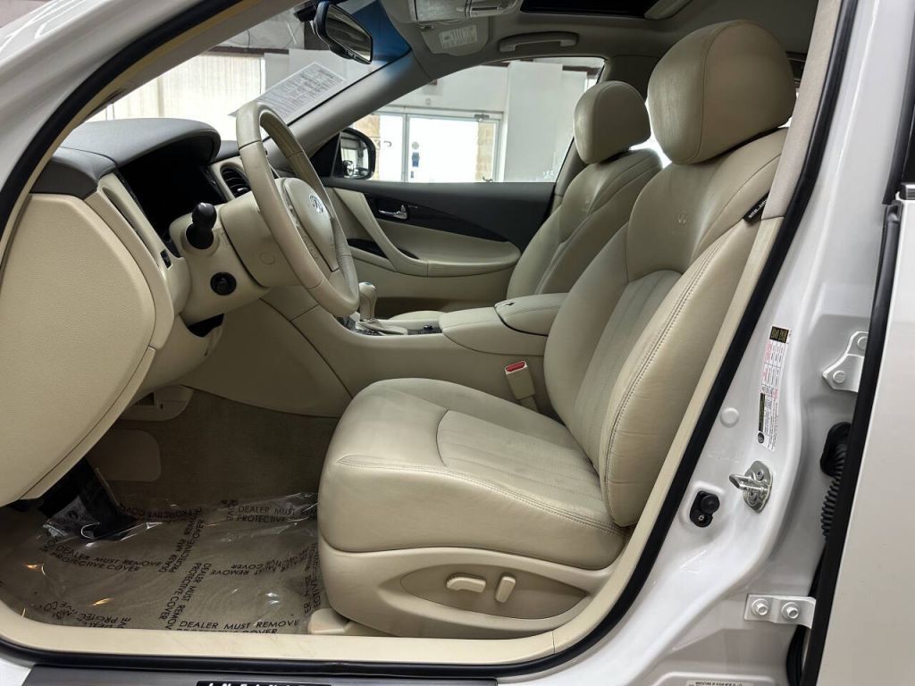 2011 INFINITI EX35