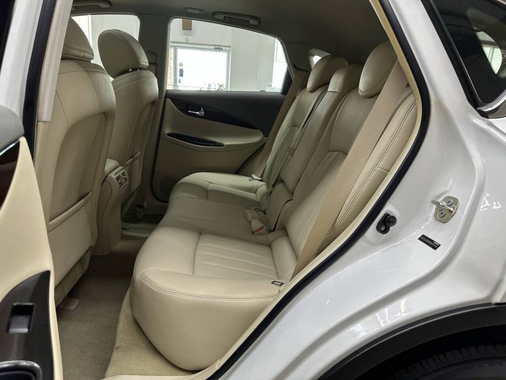 2011 INFINITI EX35