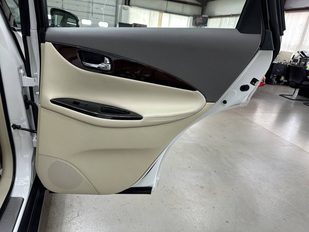 2011 INFINITI EX35