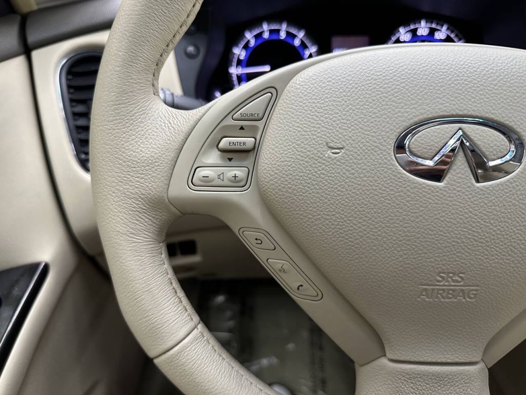 2011 INFINITI EX35