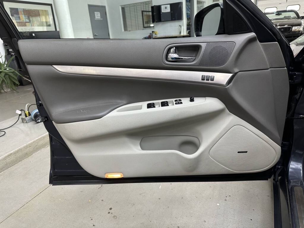 2011 INFINITI G37x
