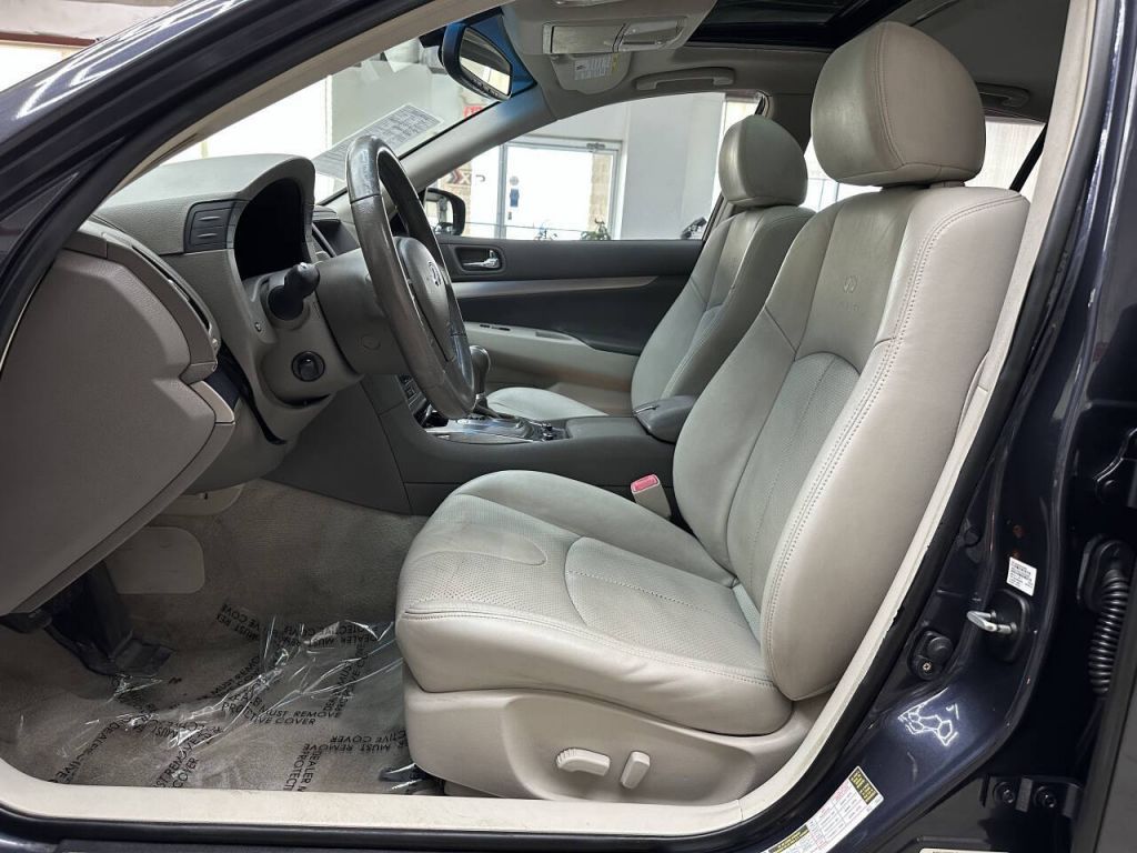 2011 INFINITI G37x
