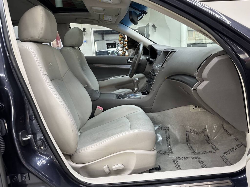 2011 INFINITI G37x