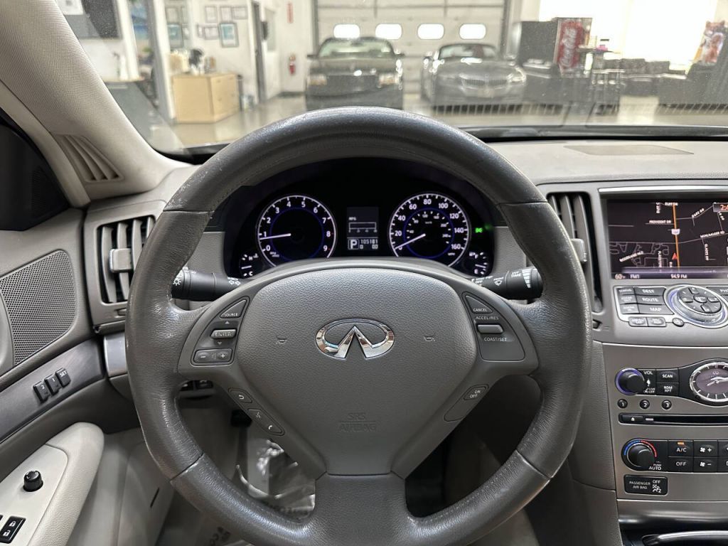 2011 INFINITI G37x