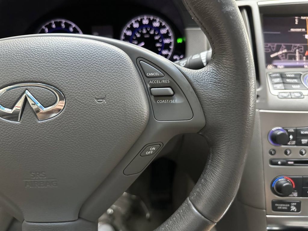 2011 INFINITI G37x