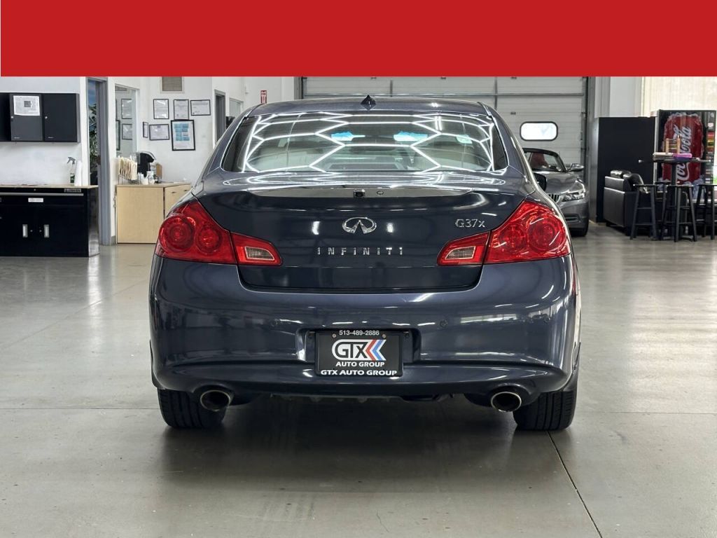 2011 INFINITI G37x