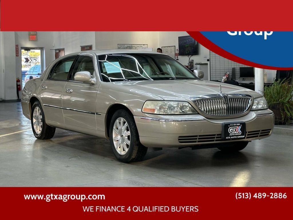 2011 Lincoln Town Car