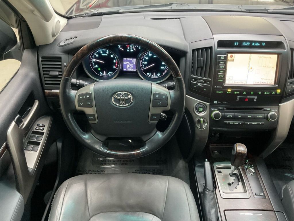 2011 Toyota Land Cruiser