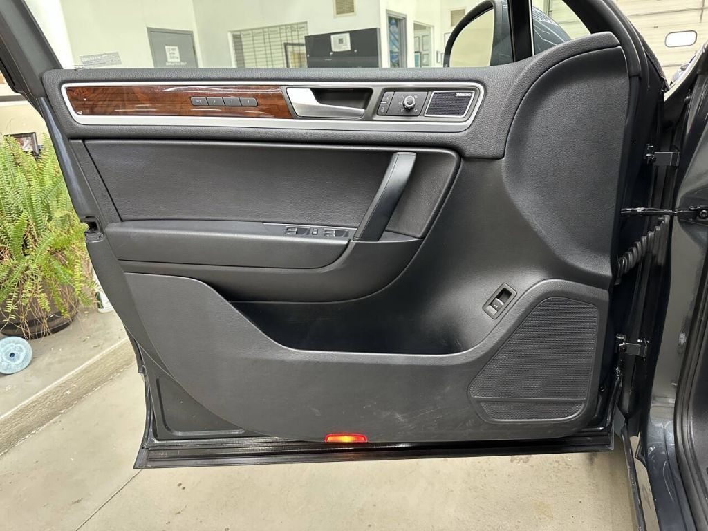 2012 Volkswagen Touareg