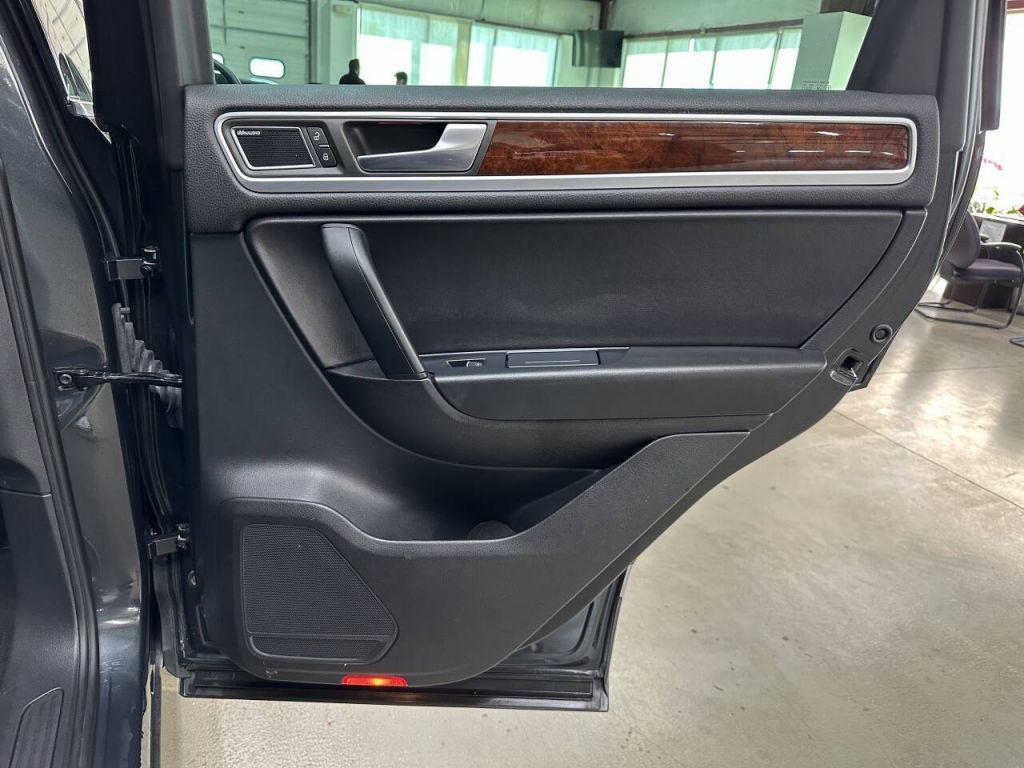 2012 Volkswagen Touareg