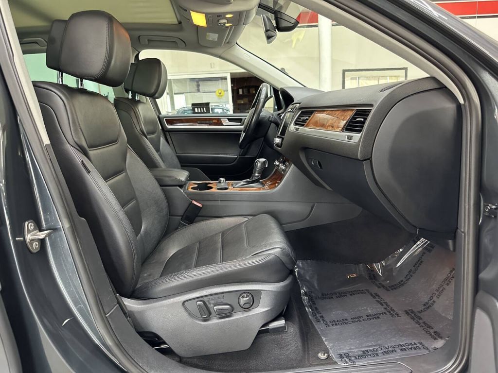 2012 Volkswagen Touareg