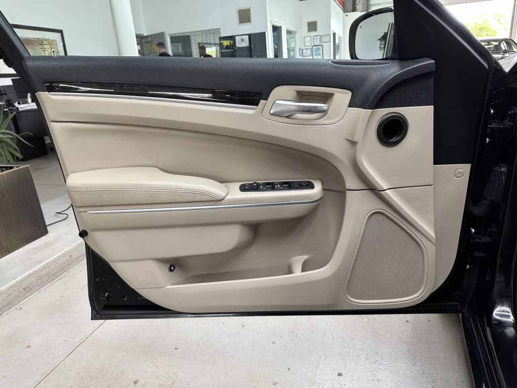 2013 Chrysler 300