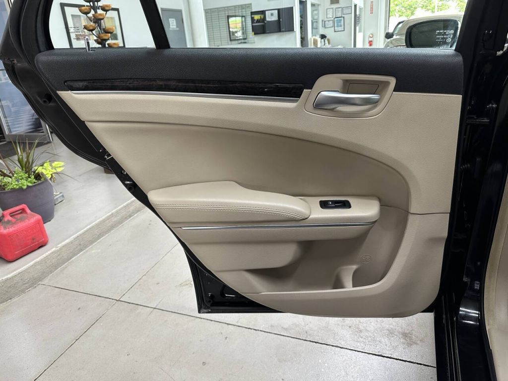 2013 Chrysler 300