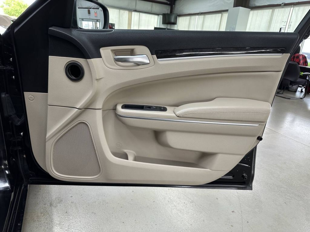 2013 Chrysler 300