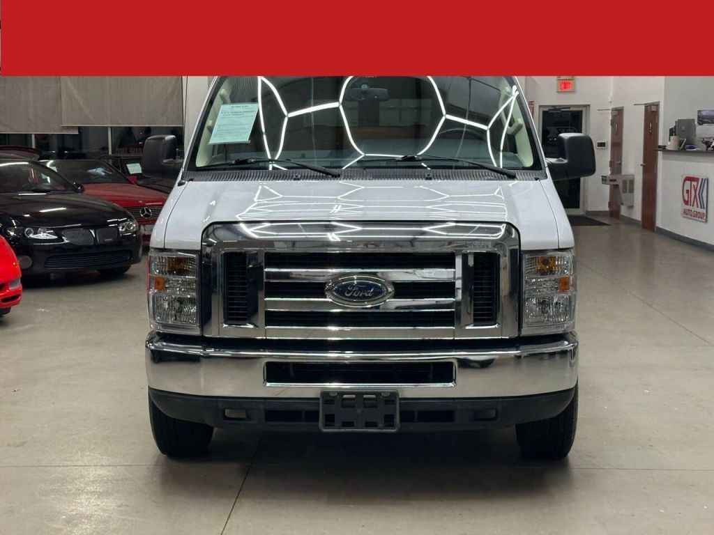 2013 Ford E-350 Super Duty