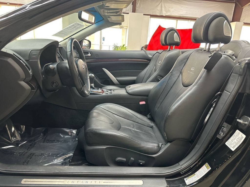 2013 INFINITI G37