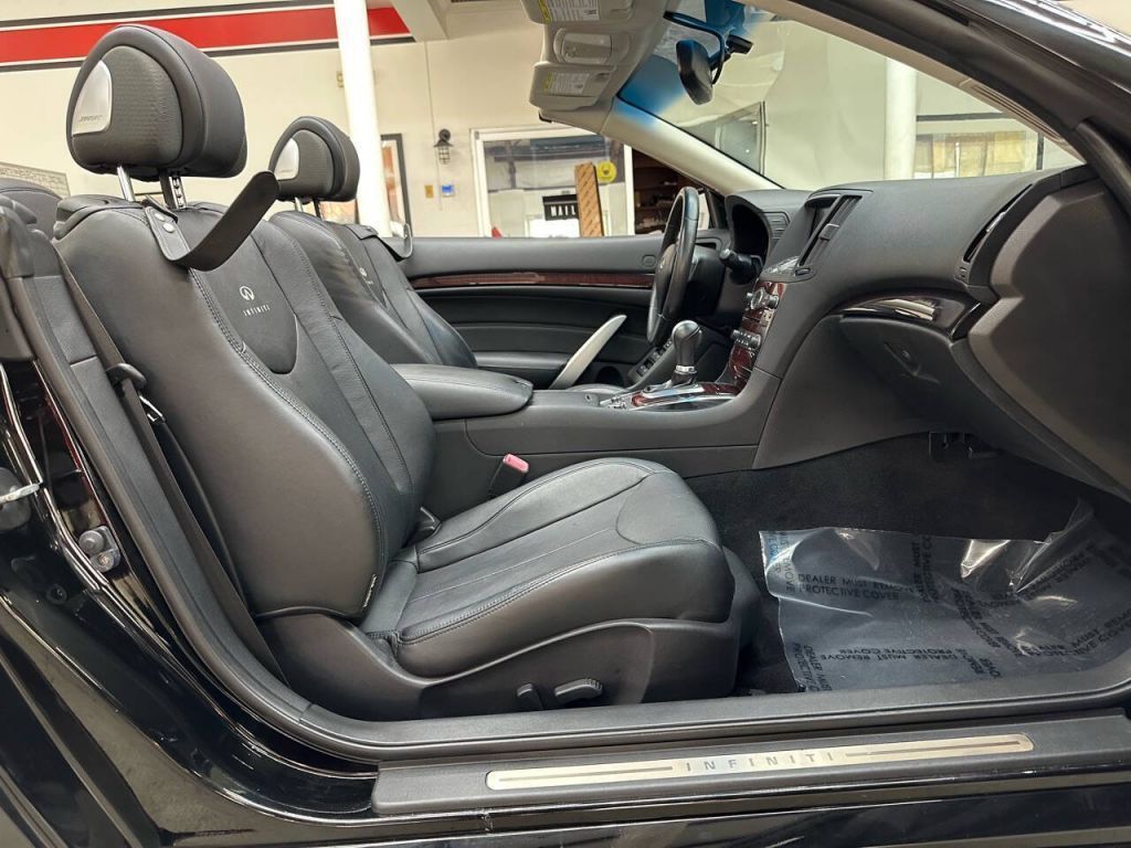 2013 INFINITI G37