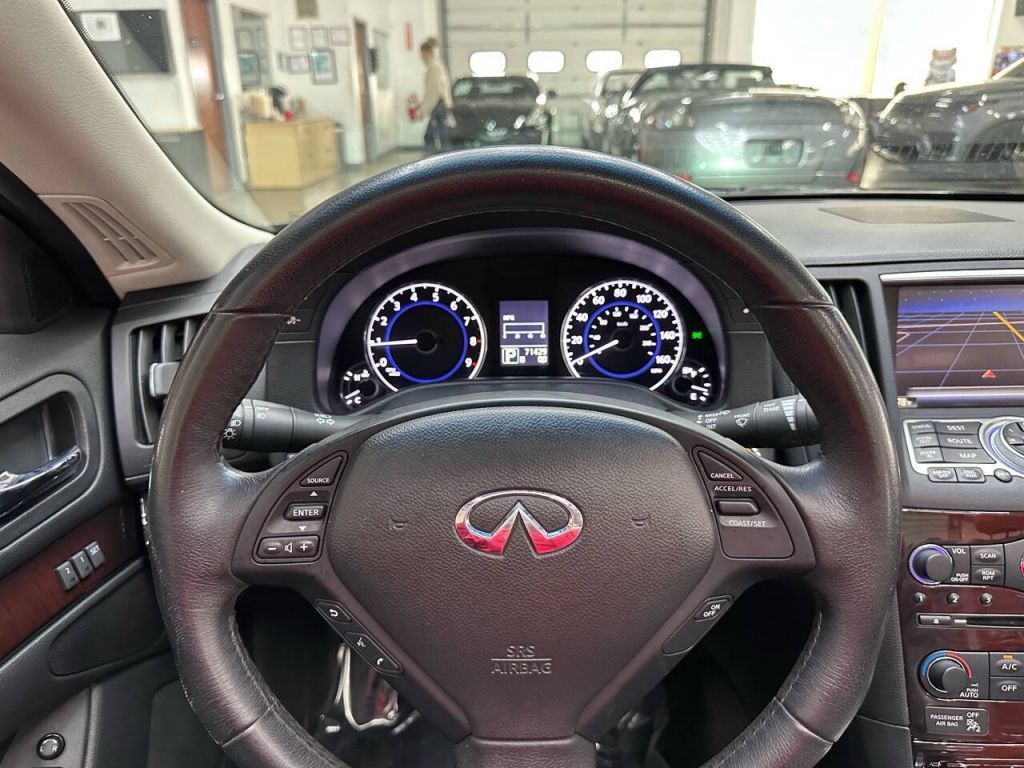 2013 INFINITI G37