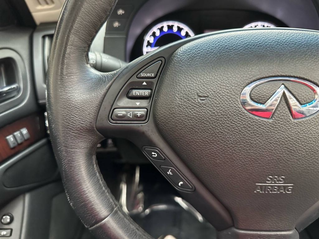 2013 INFINITI G37