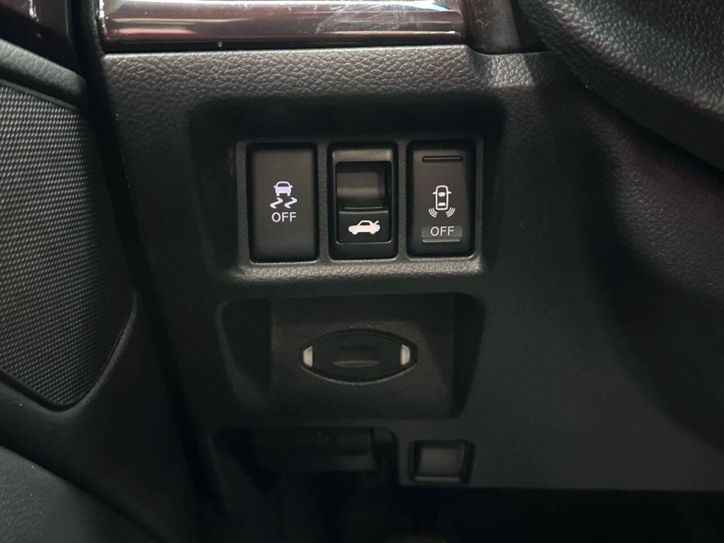 2013 INFINITI G37