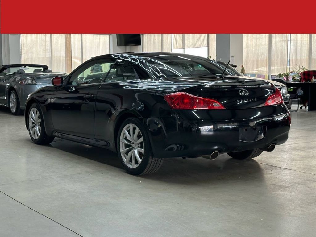 2013 INFINITI G37