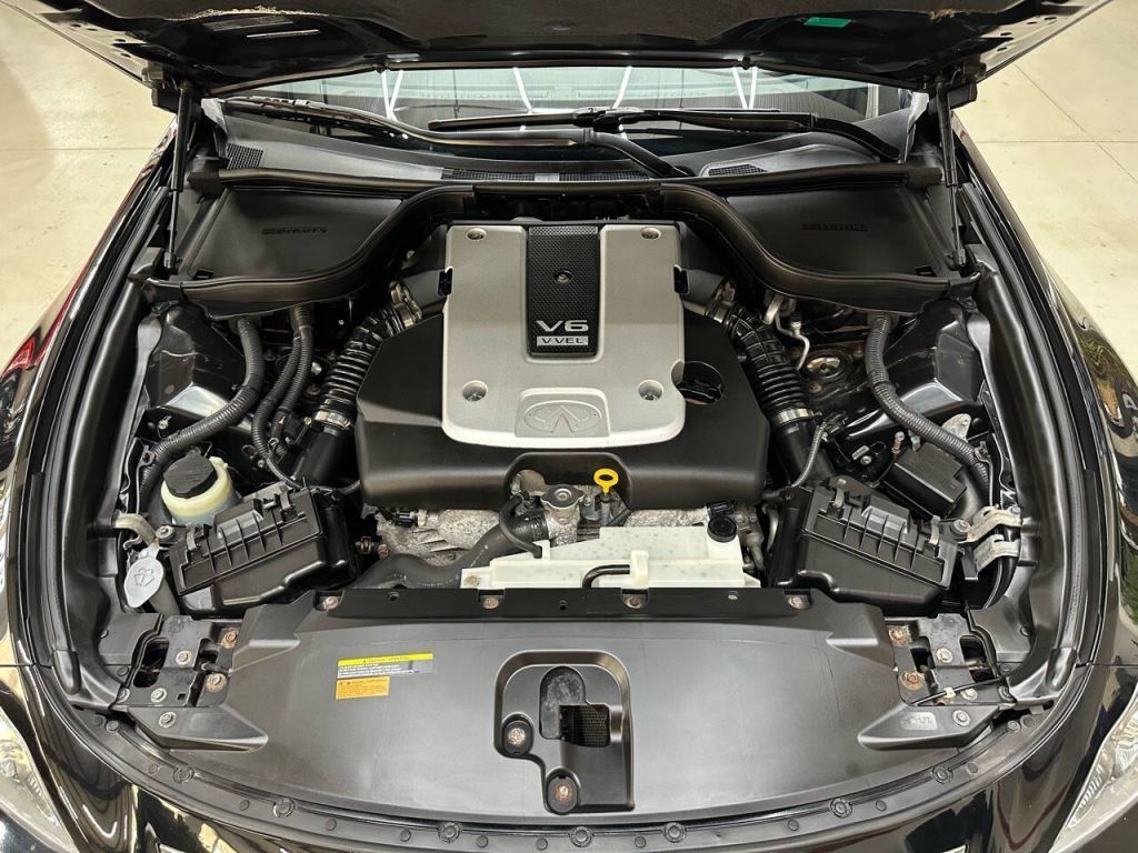 2013 INFINITI G37