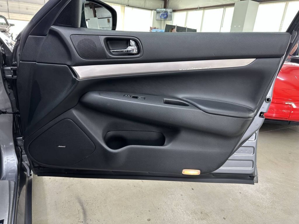 2013 INFINITI G37x
