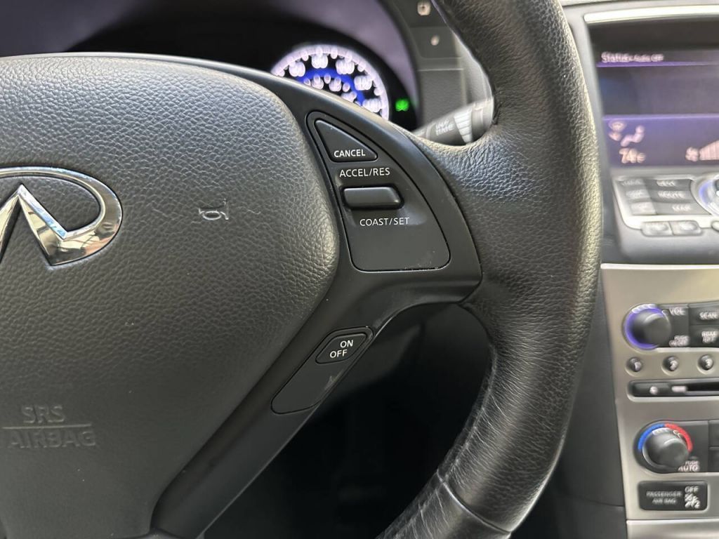 2013 INFINITI G37x