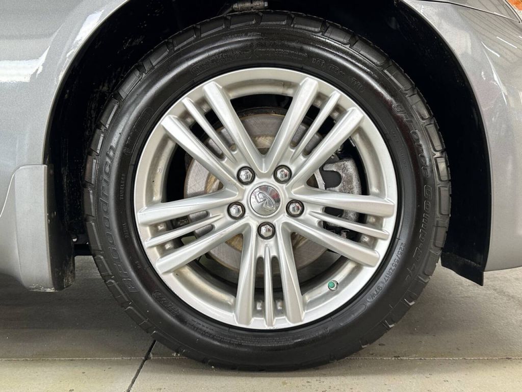 2013 INFINITI G37x