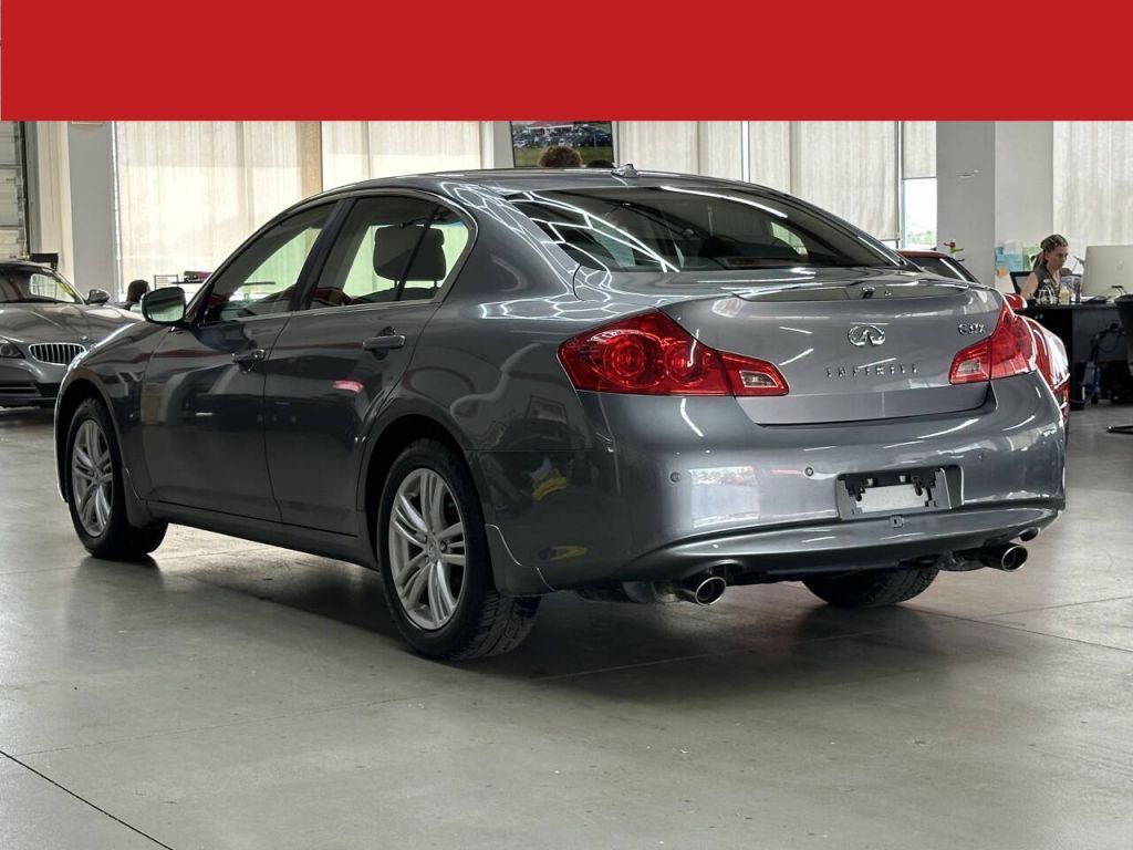 2013 INFINITI G37x