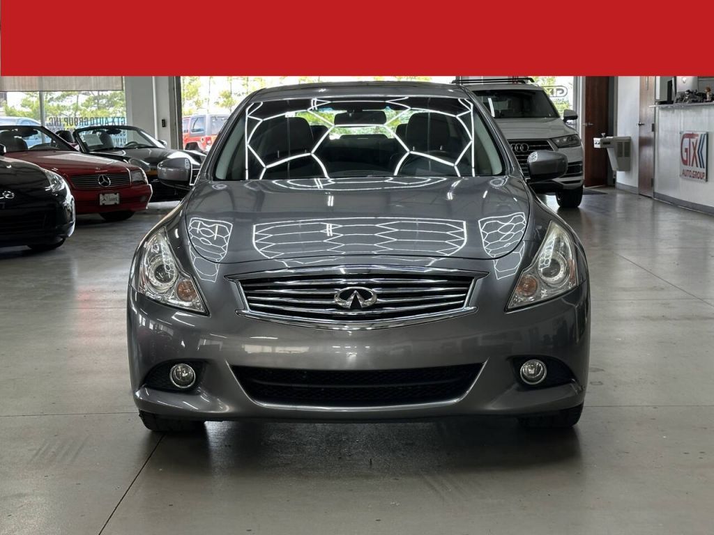 2013 INFINITI G37x
