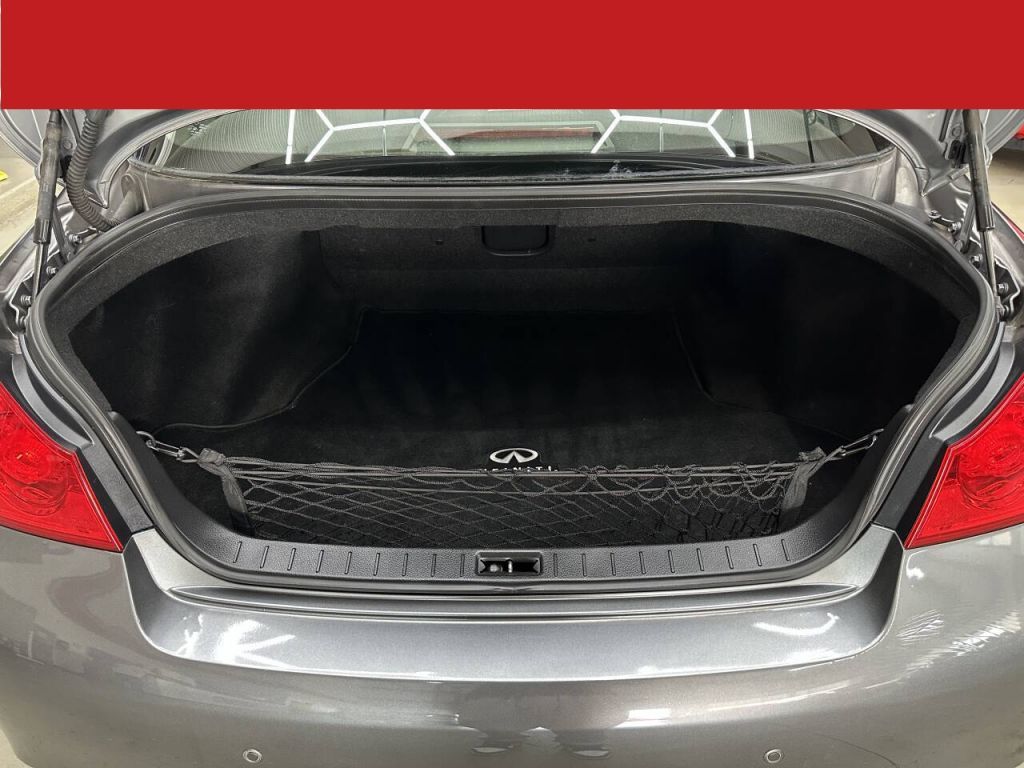 2013 INFINITI G37x